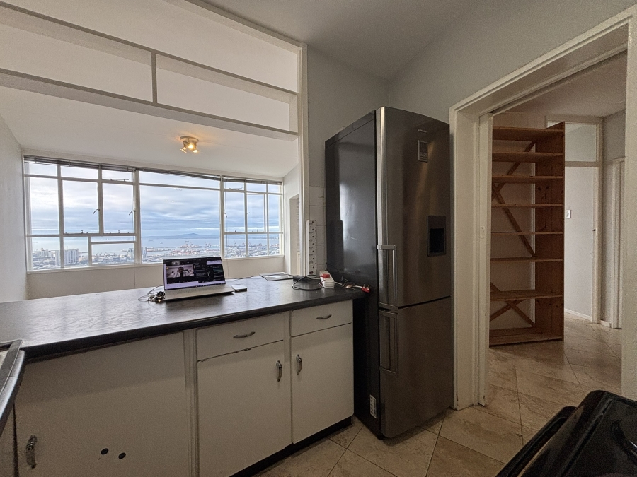 To Let 2 Bedroom Property for Rent in Vredehoek Western Cape